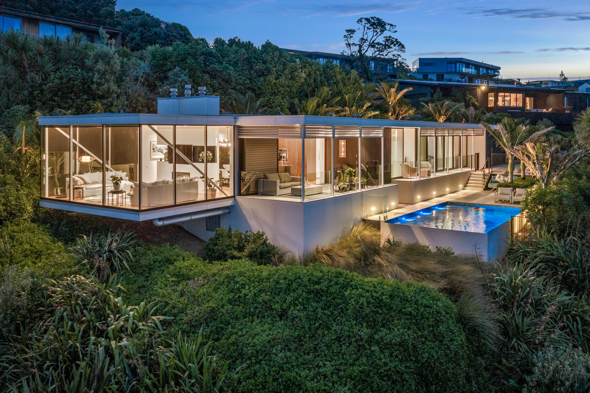 94-98 Lax Crescent — Herbst Architects coastal residence above Daniels Reef